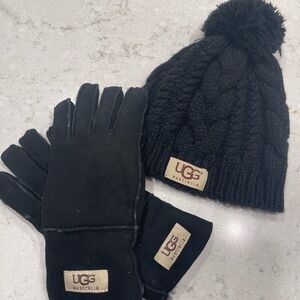 UGG brand beanie and matching gloves set in Black